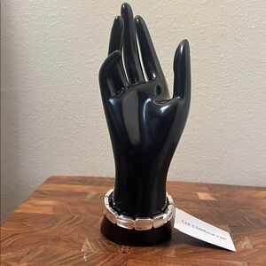 Liz Claiborne Silver Metallic Stretch Bracelet 7"